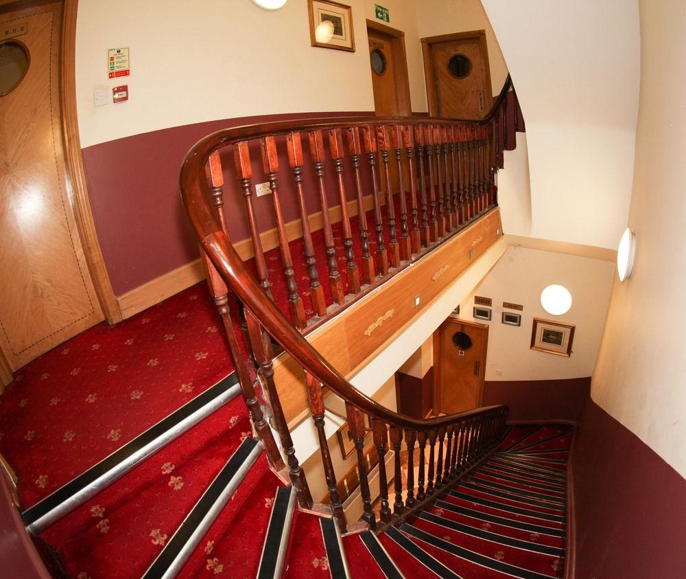 Holland Inn Hotel Лондон Экстерьер фото